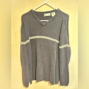 Men’s XL Xtreme Gear Crew Neck Sweater Navy Blue with white and grey stripes